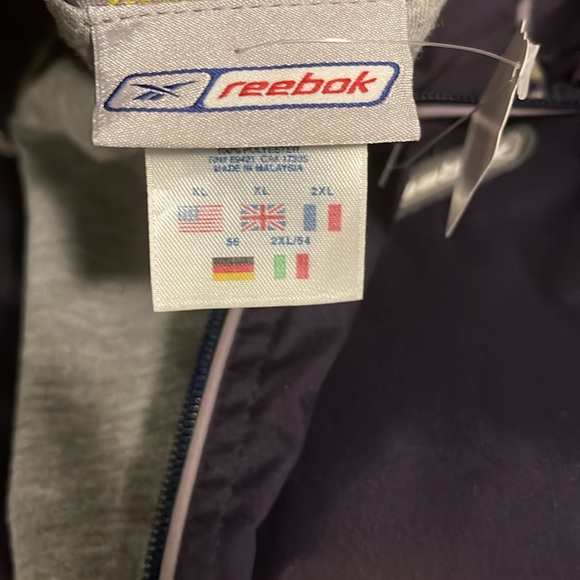 Reebok men’s jacket. Black white grey stripe, Zip pockets & front zipper - Picture 3 of 5